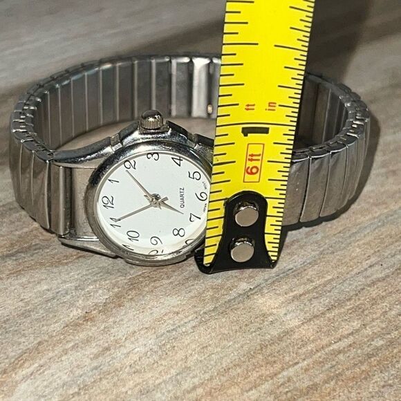 Quartz Movement Wristwatch Women’s Grandmacore Silver Tone Stainless Steel Teste - Picture 2 of 7